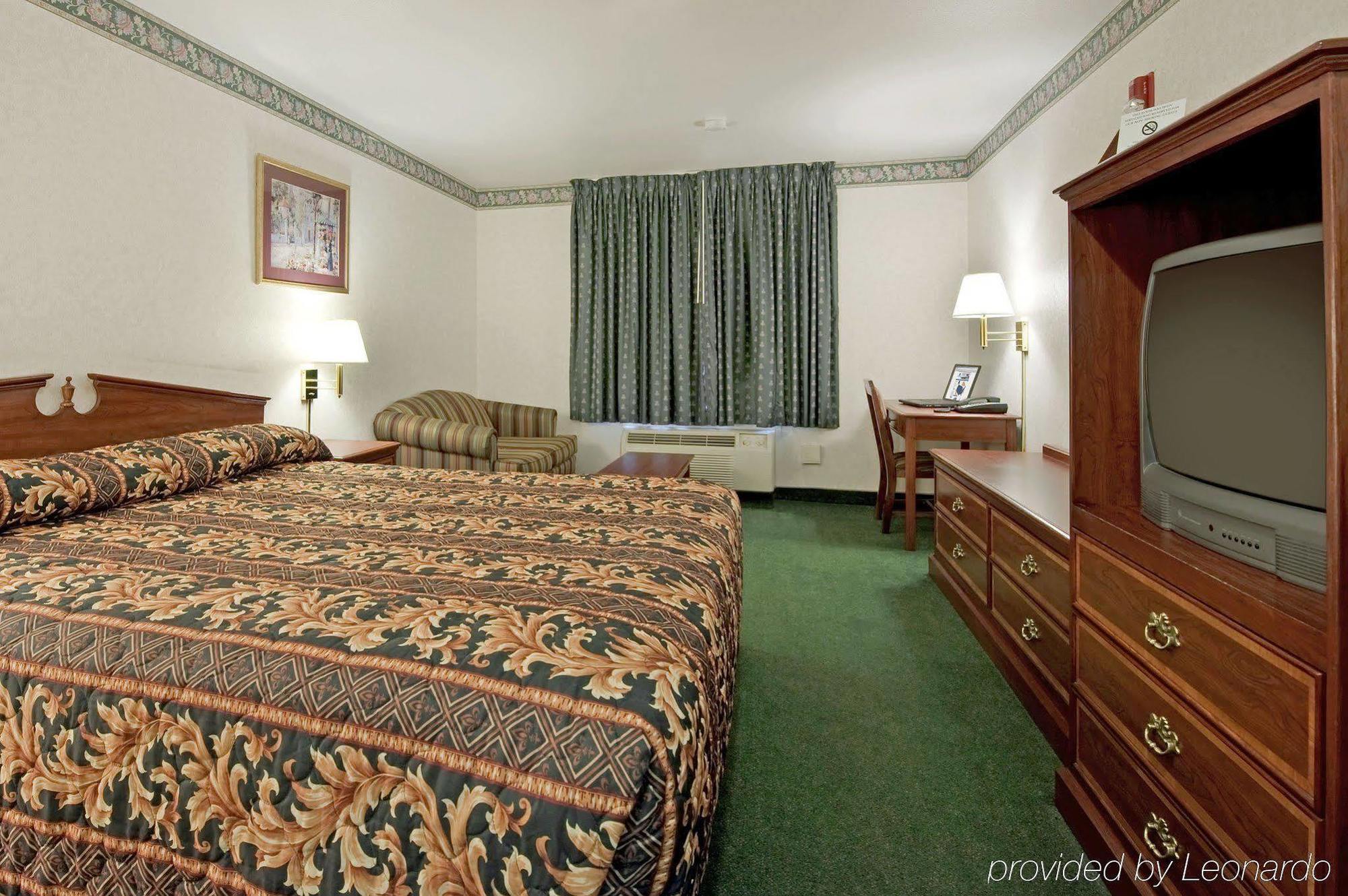Americas Best Value Inn Сънивейл Стая снимка