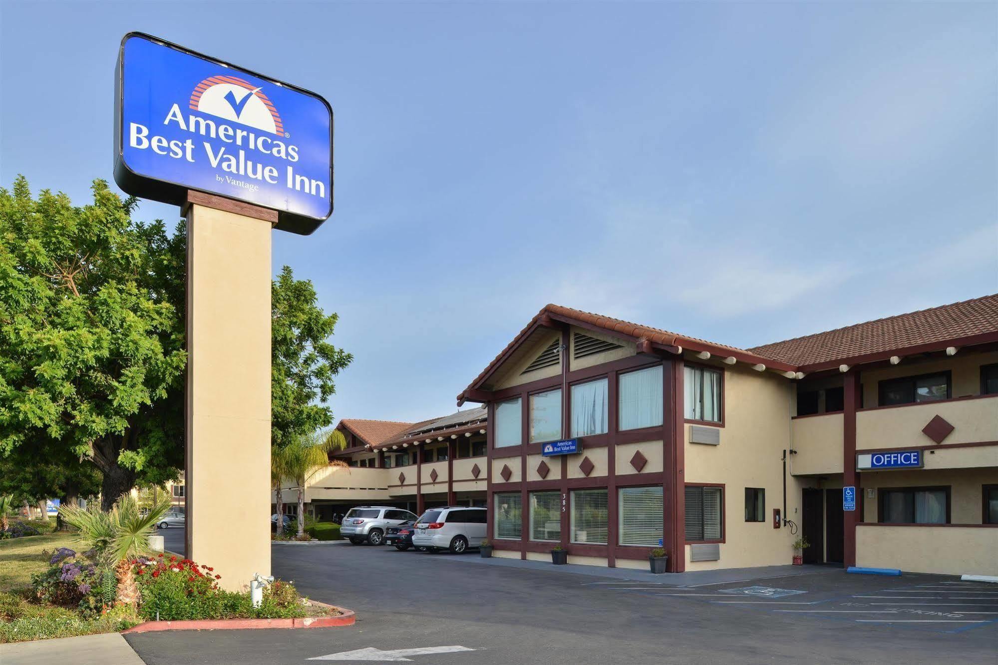 Americas Best Value Inn Сънивейл Екстериор снимка