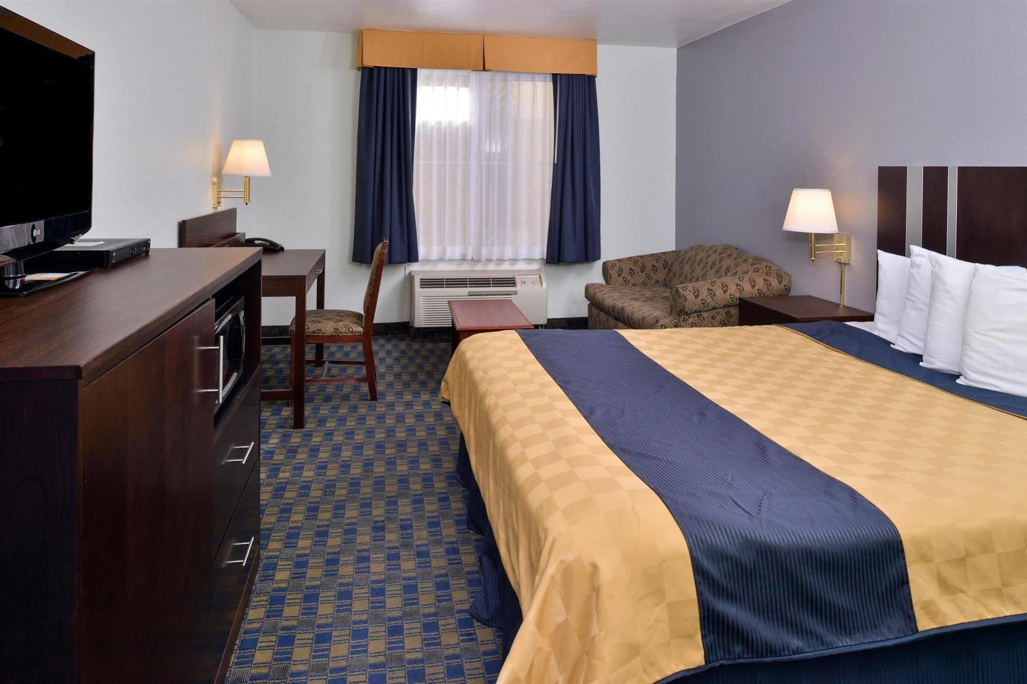Americas Best Value Inn Сънивейл Екстериор снимка